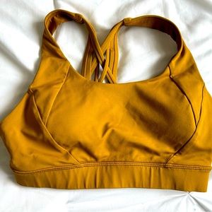 Lululemon size 6 Free to Elevate sports bra